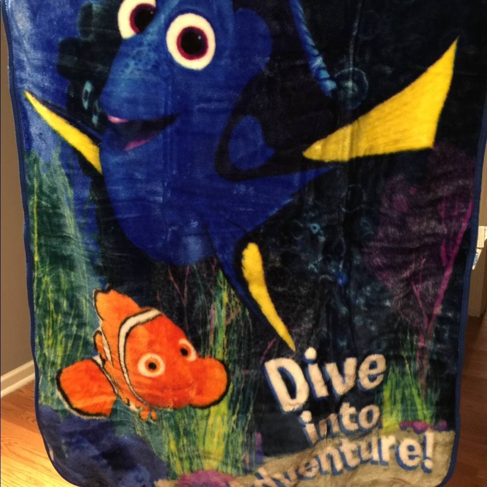 Nemo and dory blanket